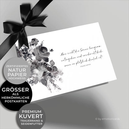 Emotionale Trauerkarte - Klappkarte im Querformat - mit wunderschönem Zitat und schwarzen in Aquarell gemalten Rosen. 