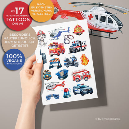 Dieses Bild zeigt ein Set von Kindertattoos mit Rettungsfahrzeugen. Die Motive sind farbenfroh und kindgerecht illustriert im Aquarellstil. Das Thema dreht sich rund um Polizei, Feuerwehr und Rettungsdienst. Abgebildet sind unter anderem: Feuerwehrauto, Polizeiauto, Rettungswagen, Polizeimotorrad,
Hubschrauber (Polizei & Rettung), Feuerwehrhelm & Polizeihelm, Polizeimarke, Handschellen, Blaulicht, Funkgerät, Sonnenbrille, Flamme und ein Dalmatiner mit Feuerwehrhelm